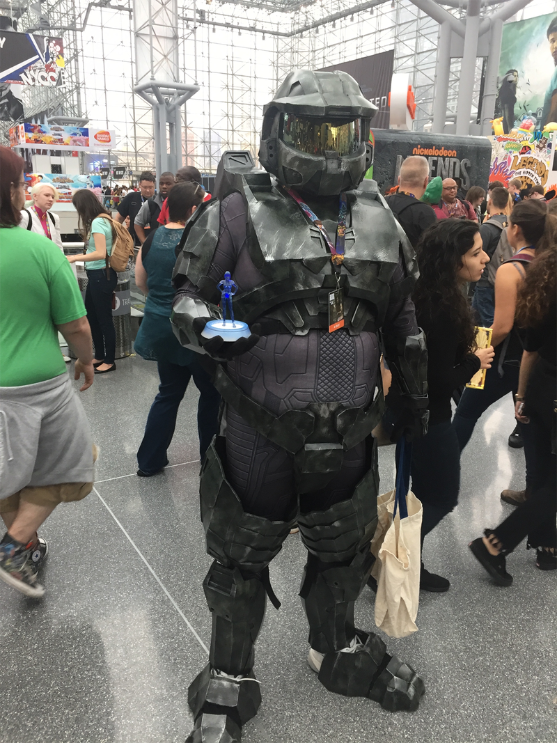 Halo’s Master Chief takes a call from Cortana.